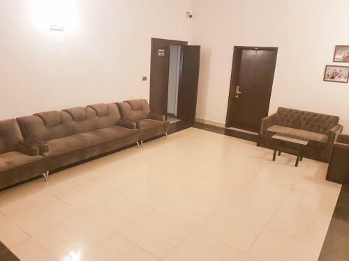 Hostal Shelton Accommodator