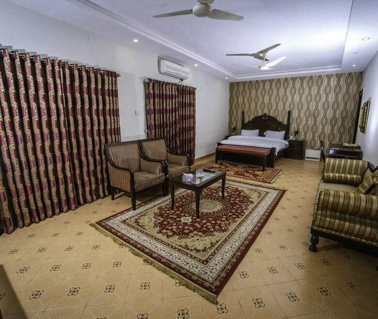 Hostal Vip House