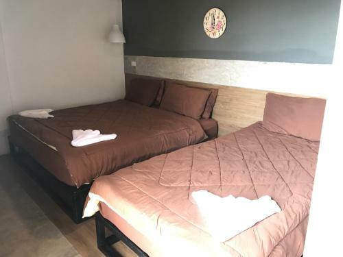Takuapa Station Hotel