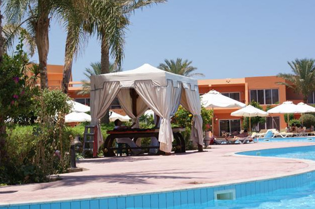 Hotel Amwaj Oyoun Resort & Spa