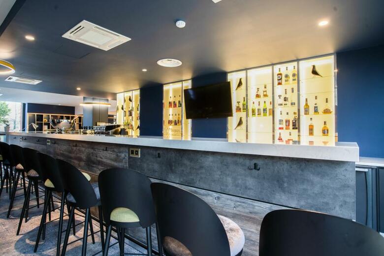 Hotel Park & Suites Ferney-voltaire