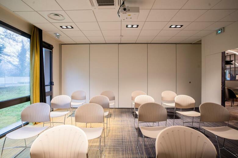 Hotel Park & Suites Ferney-voltaire