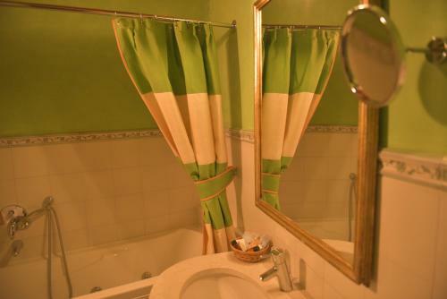 Bed & Breakfast Foresteria Conti Roero