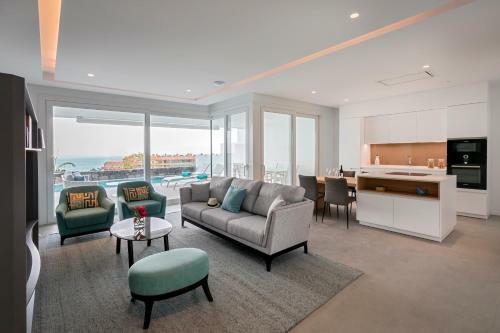 Hotel Royal Hideaway Corales Suites