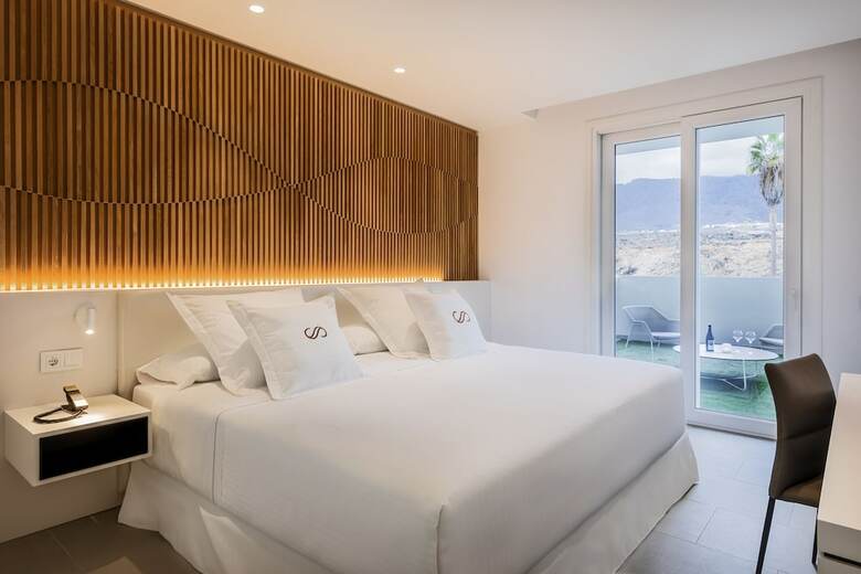 Hotel Royal Hideaway Corales Suites