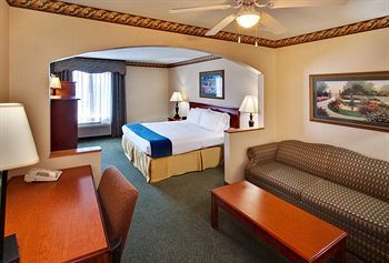 Holiday Inn Express Hotel & Suites Clinton