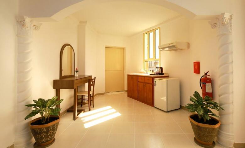 Lavilla Hotel