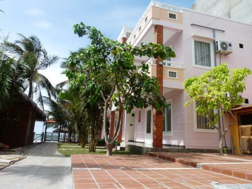 Hostal Suoi Tre Guesthouse