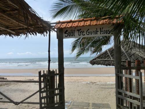 Hostal Suoi Tre Guesthouse