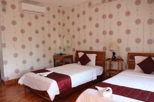 Sunrise Village Hotel