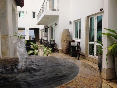 Hotel Shades Resort