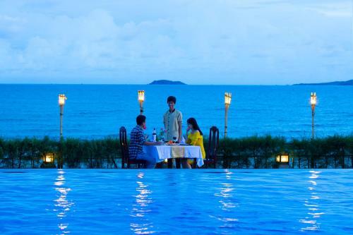 Hotel Hon Rom 1 Resort