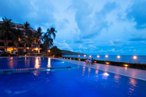 Hotel Hon Rom 1 Resort