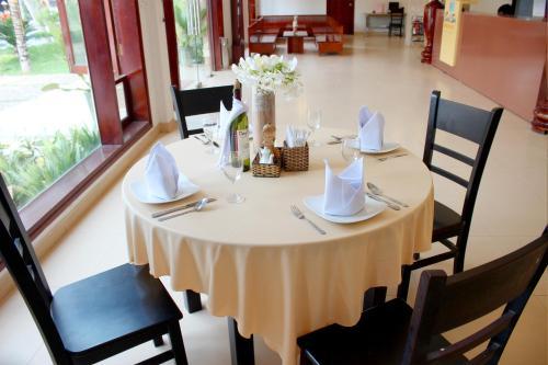 Hotel Coral Sea Resort