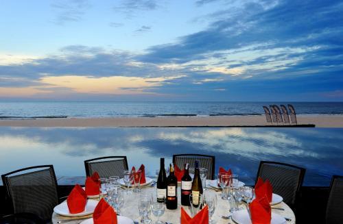 Hotel Unique Mui Ne Resort And Spa