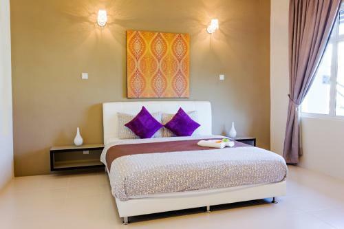 Shamrock Beach Villas Batu Ferringhi Penang