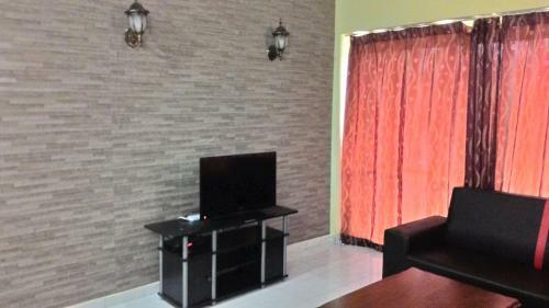 Menzan @ Bayu Emas Apartment