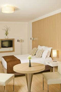 Hotel Residhome Seine Saint Germain