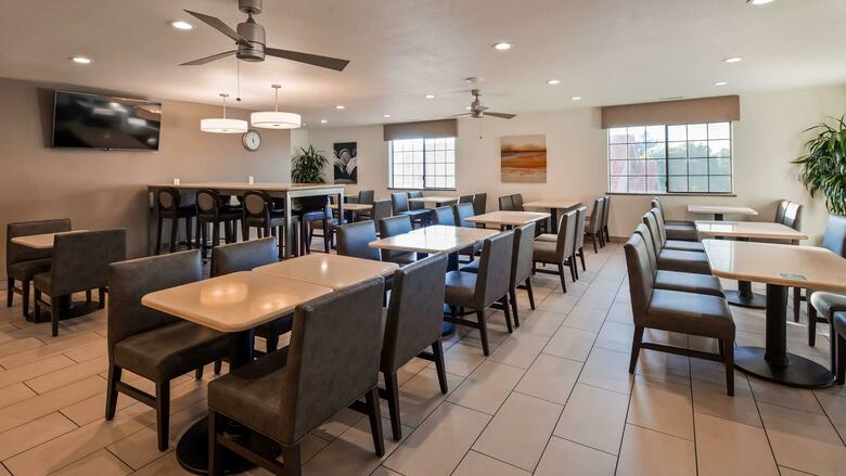 Hotel B.w Colony Inn