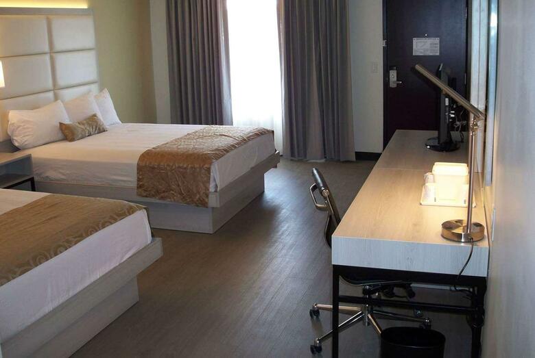 Hotel Ramada Burbank Airport