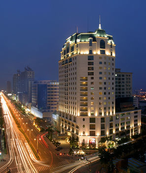 Hotel Grand Noble