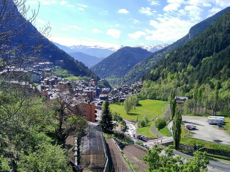 Apartamentos Arinsal 3000