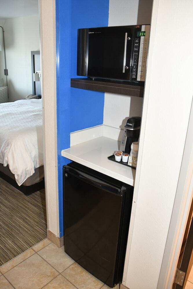 Holiday Inn Express Hotel & Suites Evanston
