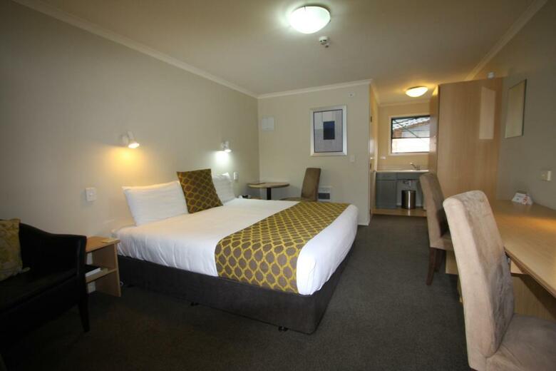 Hotel Best Western 555 On Bayview
