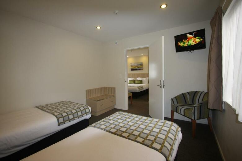 Hotel Best Western 555 On Bayview