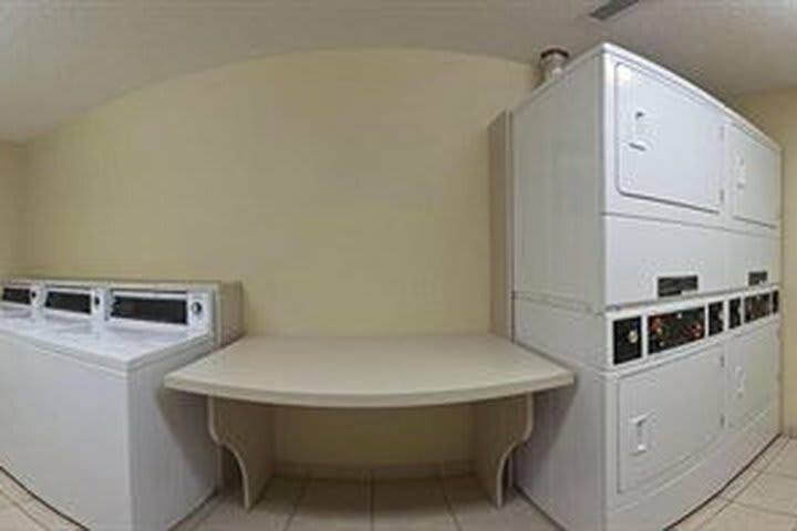 Hotel Candlewood Suites