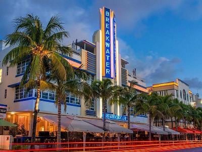 Hotel Breakwater South Beach