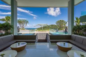 Hotel Crest Resort & Pool Villas Phuket