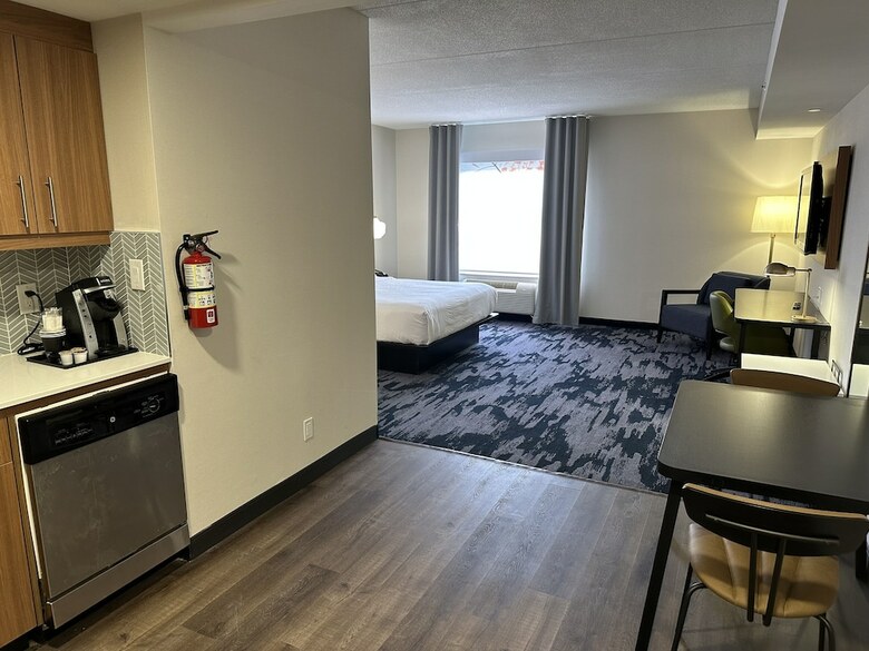 Holiday Inn Express Hotel & Suites Newmarket