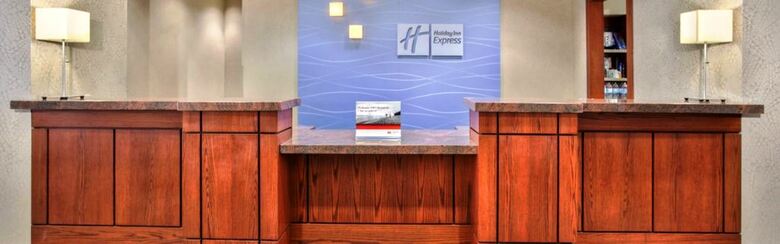 Holiday Inn Express Hotel & Suites Newmarket