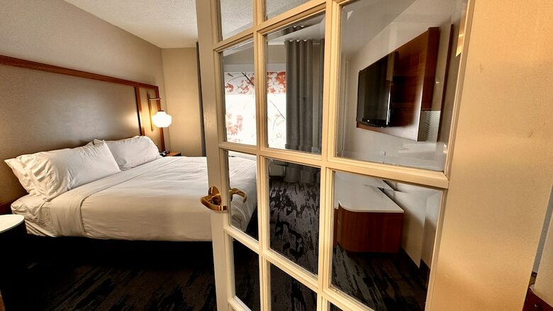 Holiday Inn Express Hotel & Suites Newmarket