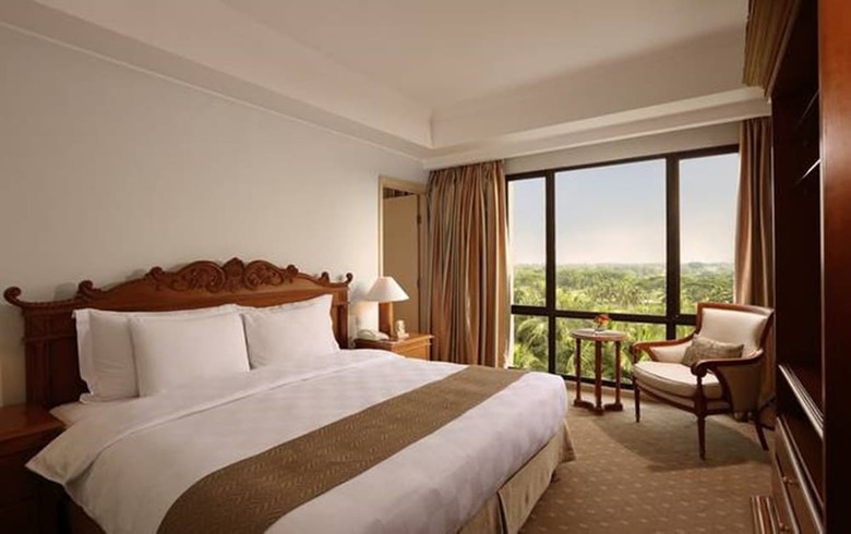 Hotel Aryaduta Lippo Village
