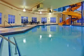 Hotel Holiday Inn Express Edmonton Airport