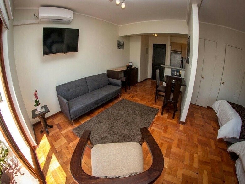 Hotel Plaza �u�oa