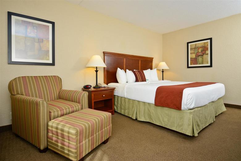 Best Western Plus Laporte Hote