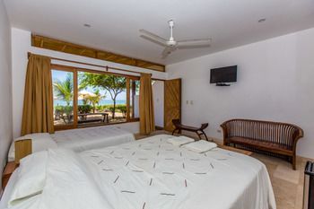 Hotel Bali Hai Bungalows