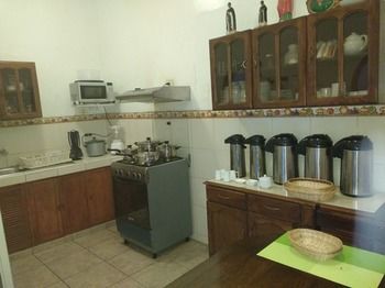 Albergue Alpackers B&B - Bed And Breakfast