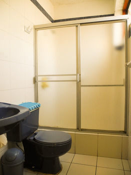 Albergue Alpackers B&B - Bed And Breakfast