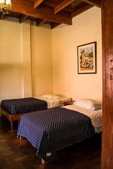 Albergue Alpackers B&B - Bed And Breakfast