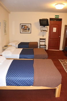 Albergue Alpackers B&B - Bed And Breakfast