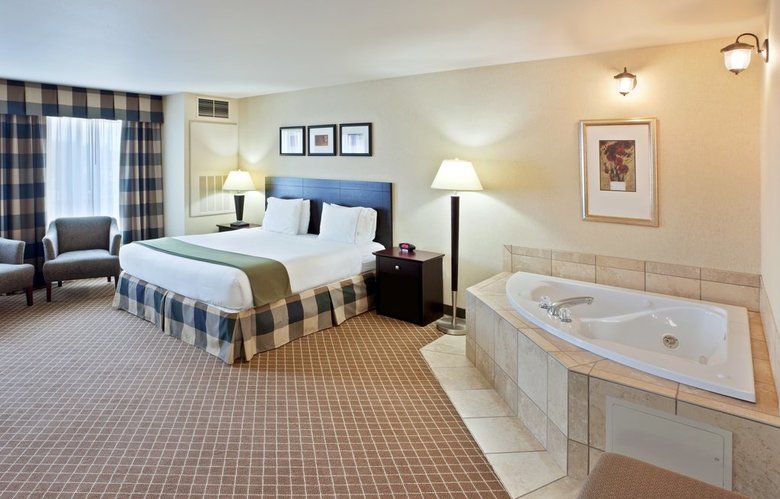 Holiday Inn Express Hotel & Suites Marysville