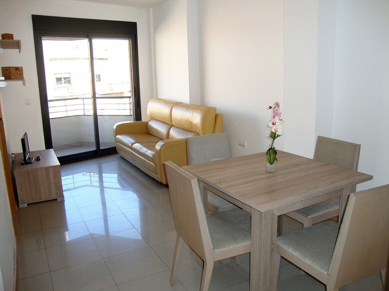 Apartamentos Benicarl� 3000
