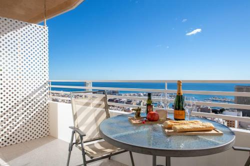 Alicante Skylights Apartments