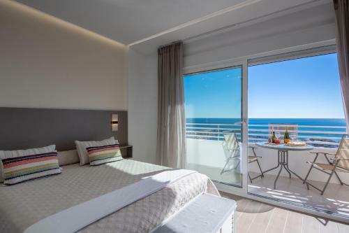 Alicante Skylights Apartments