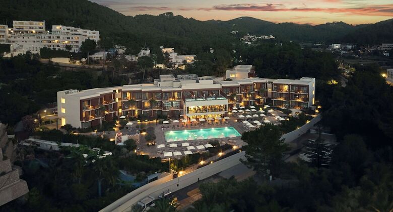 The Club Cala San Miguel Hotel Ibiza, Curio Collection By Hilton, Adults Only
