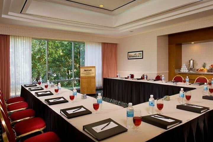 Hotel Chicago Marriott Suites Downers Grove
